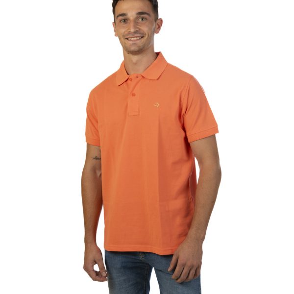 Polo Veltoro de manga corta en color naranja con el toro bordado en el pecho